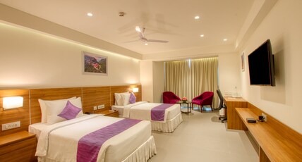 Lilac Hotel 5th Block Room Type - Premier Room