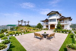 The Tahoma: Organic Orchard & Stay