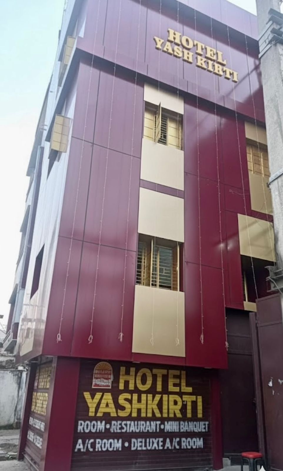 Hotel YashKirti - Tap to explore photos