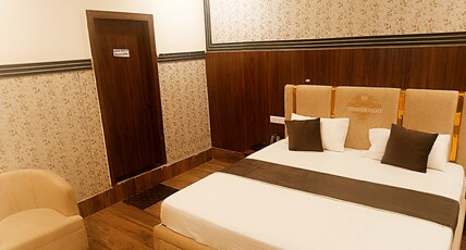 THE SHYAM PALACE HOTEL AND RESORT Room Type - Deluxe Room THE SHYAM PALACE HOTEL AND RESORT Room Type - Deluxe Room