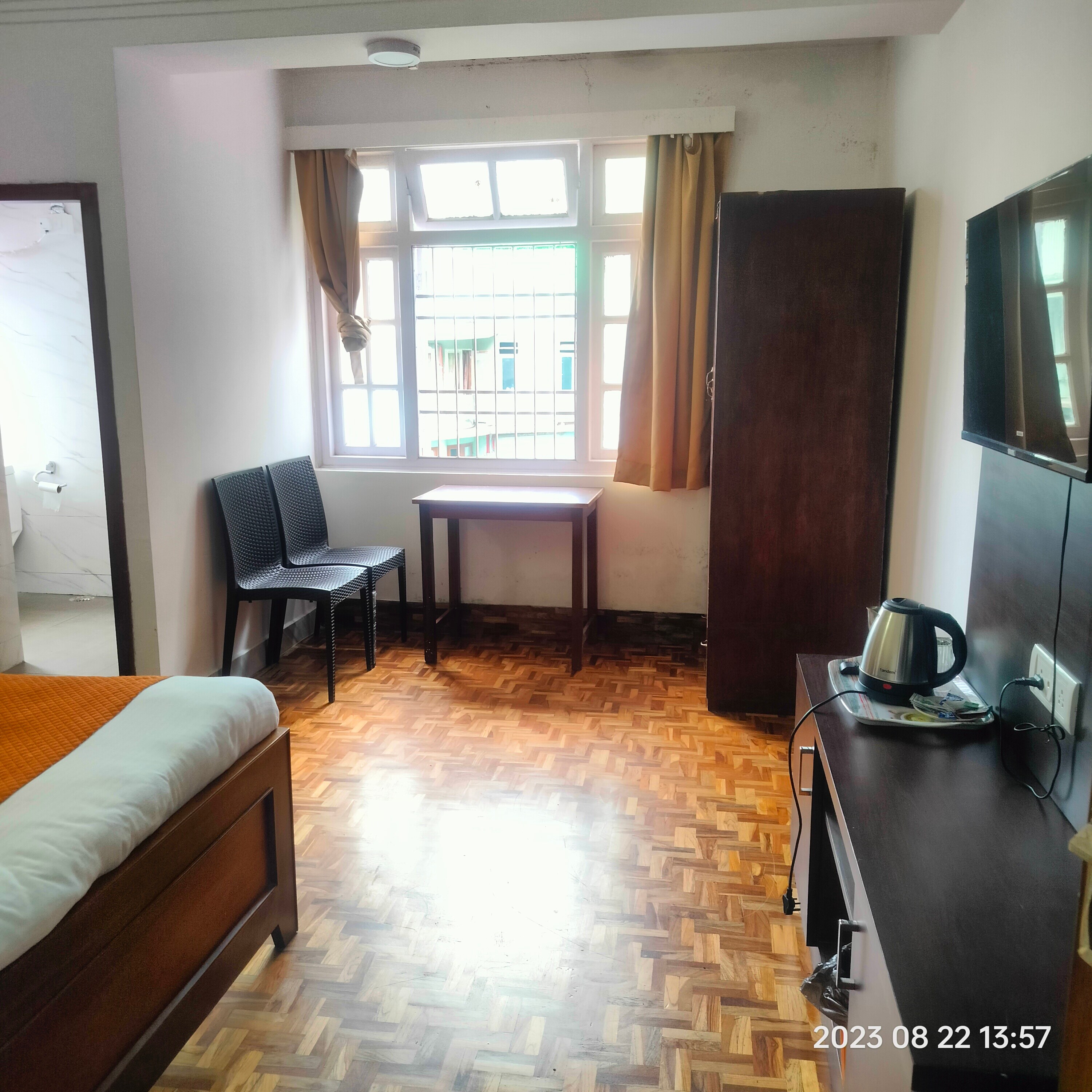 Hotel 9 Atop - 5 mins to MG Marg - Tap to explore photos