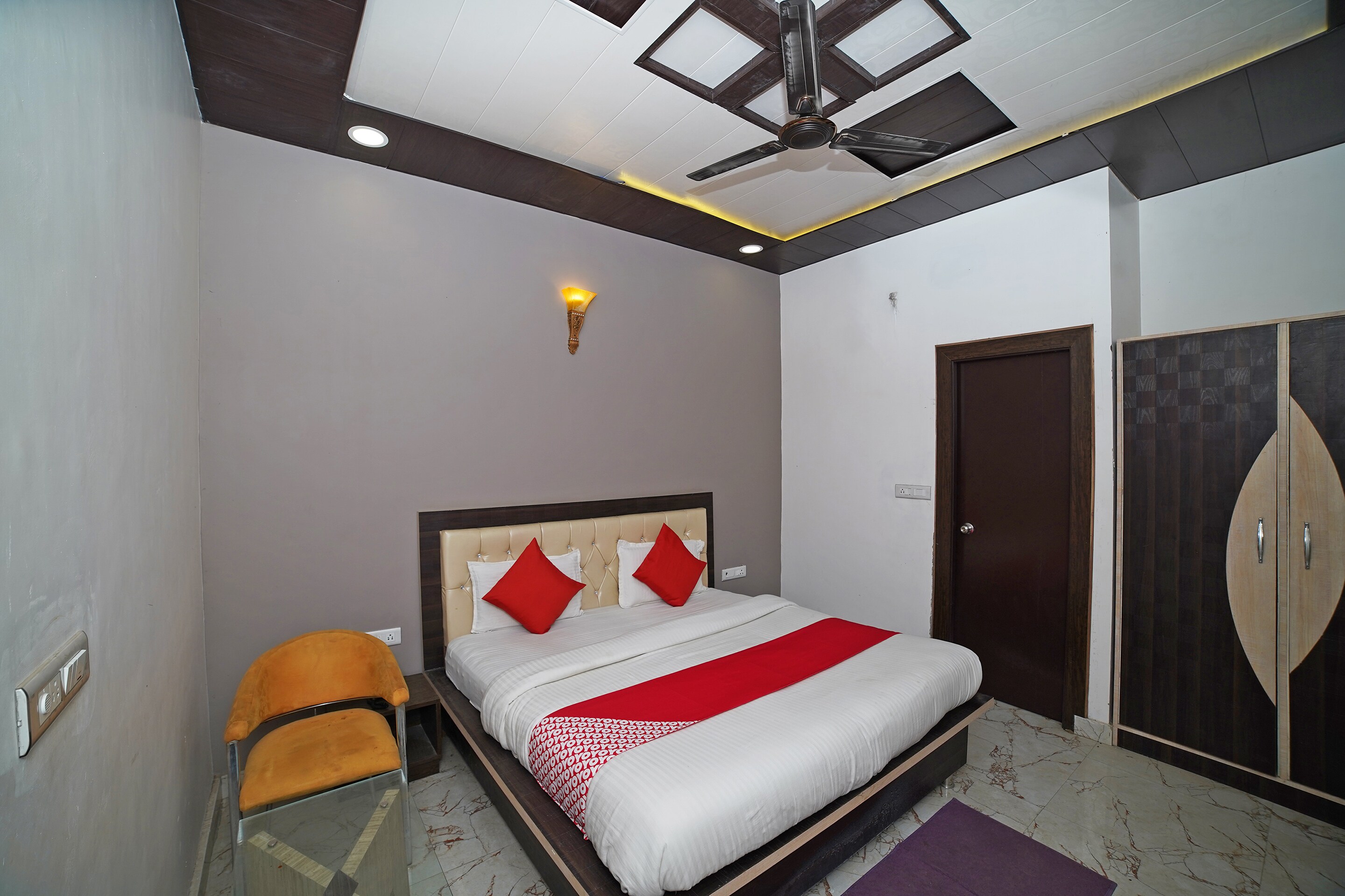 Hotel Bajrang Rajsamand - Tap to explore photos