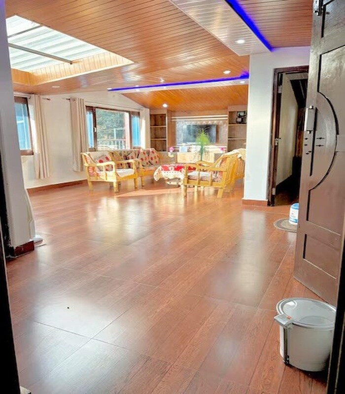 Pinewood View Homestay - Tap to explore photos