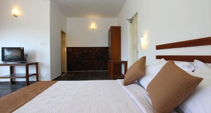 The Wind Munnar Room Type - Cliff Edge Cottage with Balcony