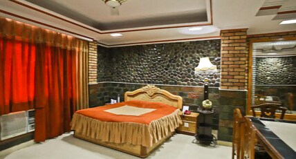 Hotel Shanker Palace Room Type - Executive Double Room