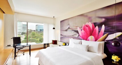 The Westin Hyderabad Mindspace Room Type - Lounge Access, 1 King Bed