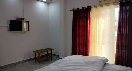 Hotel Amoli Room Type - 101
