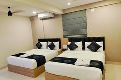 Hotel Sahara Express