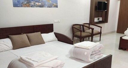 Narmada vatika Room Type - AC deluxe