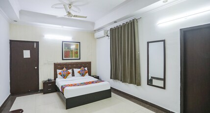 FabHotel F9 H Block Sector 51 Room Type - Deluxe Room