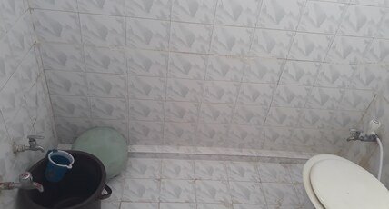 Jolly Guesthouse Room Type - 2 BED AC ROOM