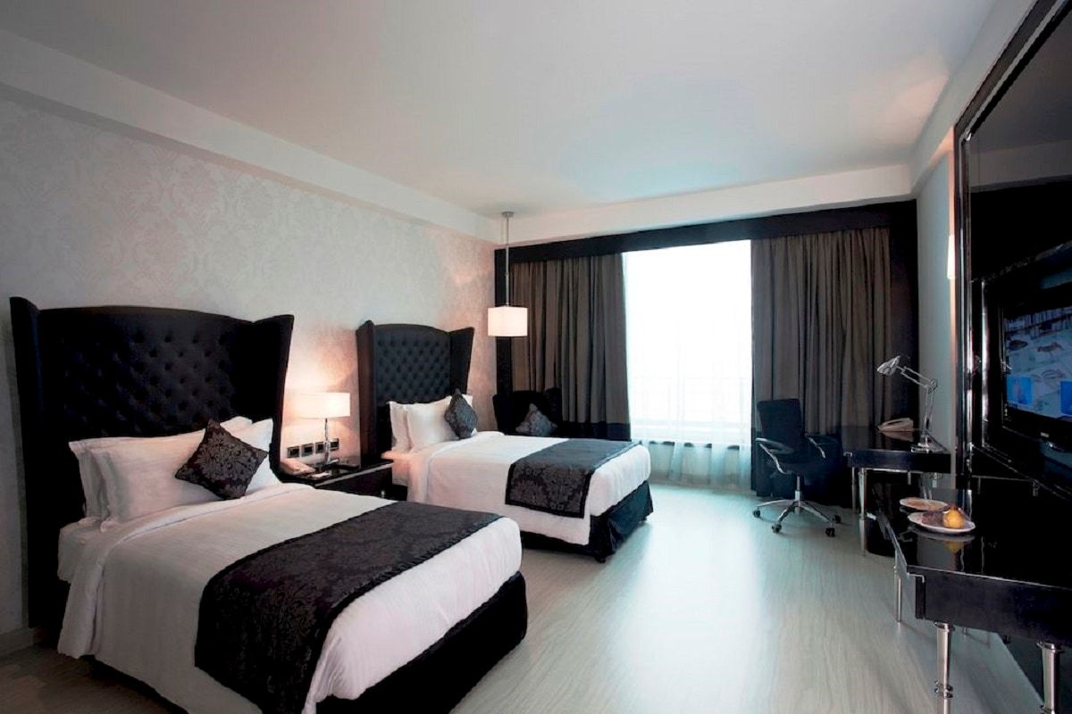 Radisson Blu Hotel New Delhi Paschim Vihar - Tap to explore photos