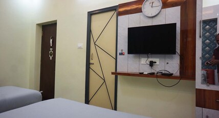 Elite Resort Room Type - Deluxe Double Room with Extra Bed (Joy) AC - (No Alcohol and Non-Smoking)