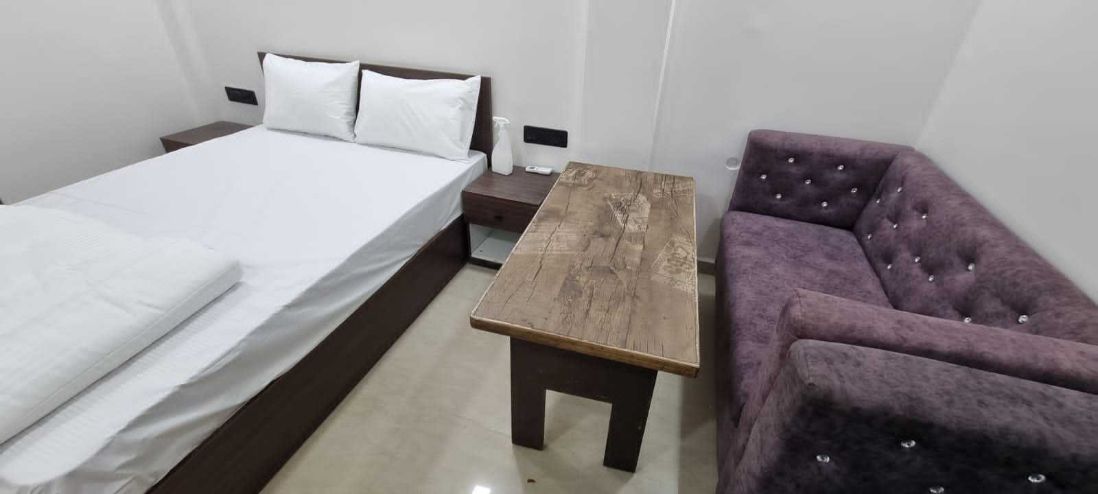 Hotel O Arya Safe Room - Tap to explore photos