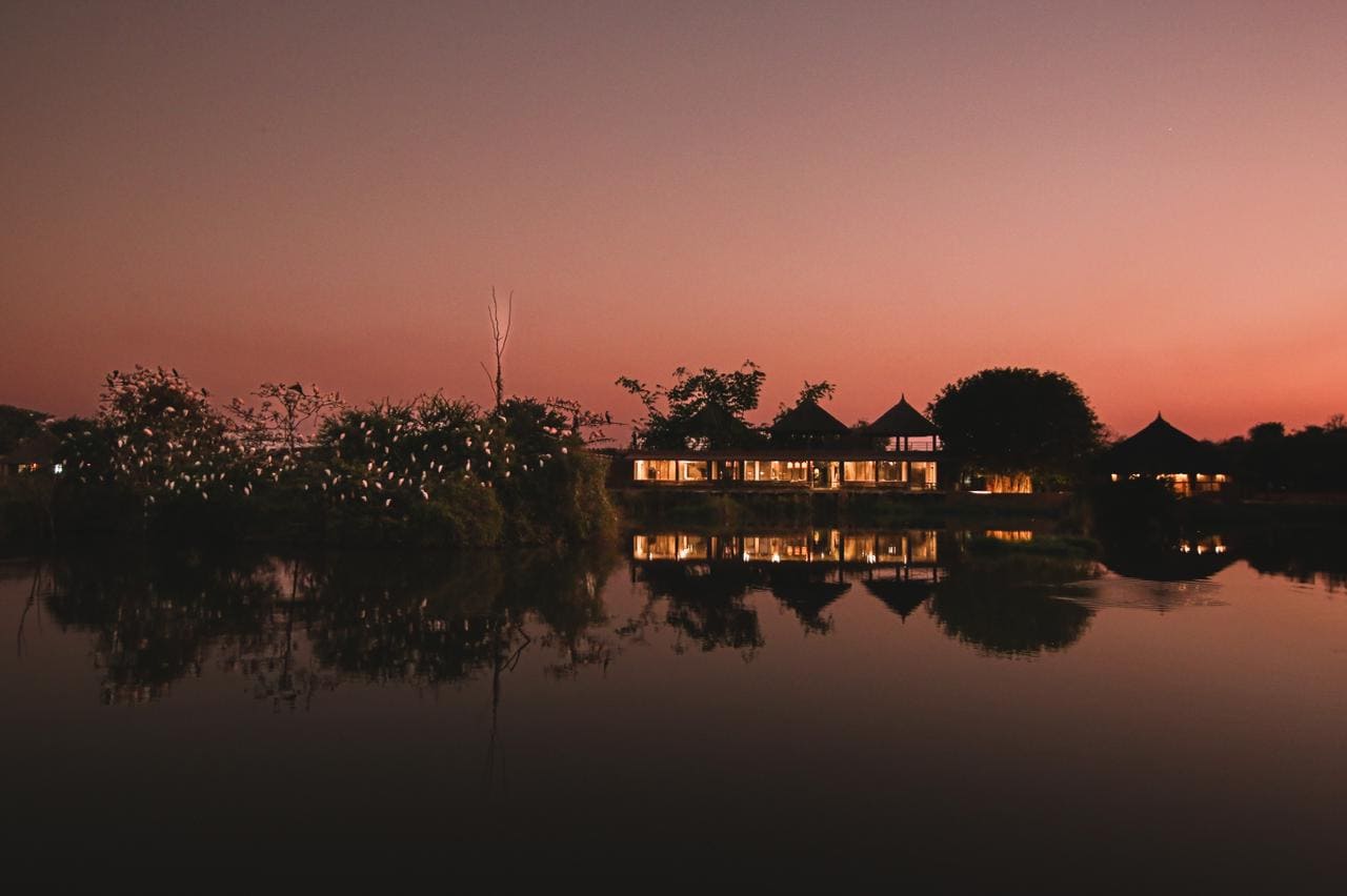 Hampis Feather Resort - Tap to explore photos
