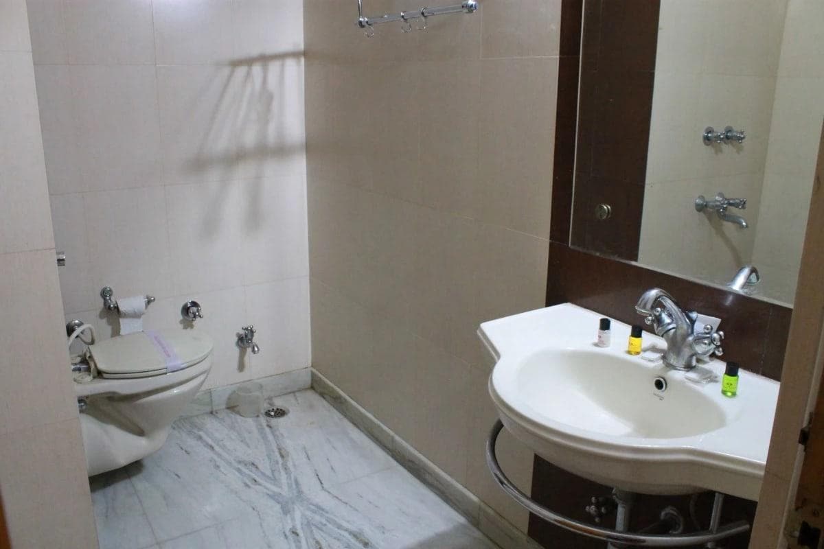 Hotel Vishal ( Near Yatra Parchi Counter) - Tap to explore photos