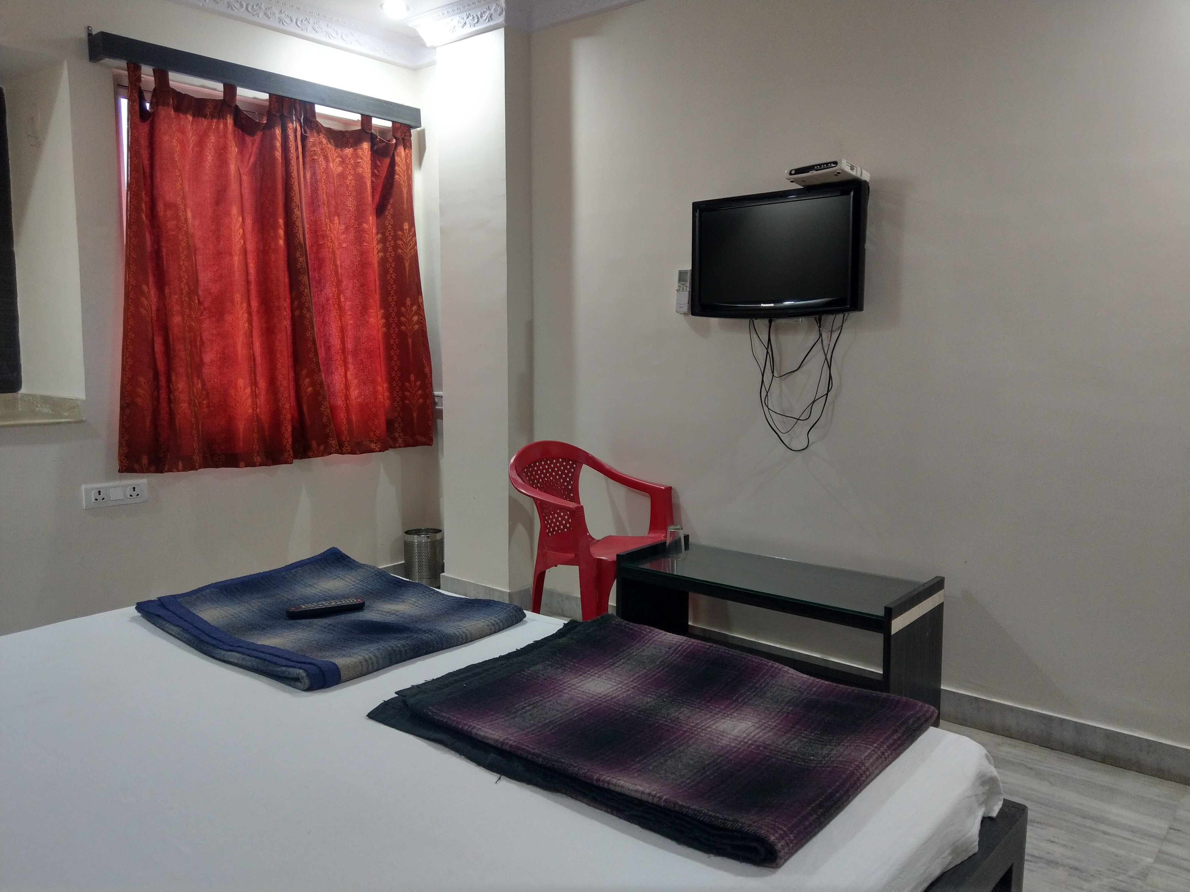 Hotel Satkar - Tap to explore photos