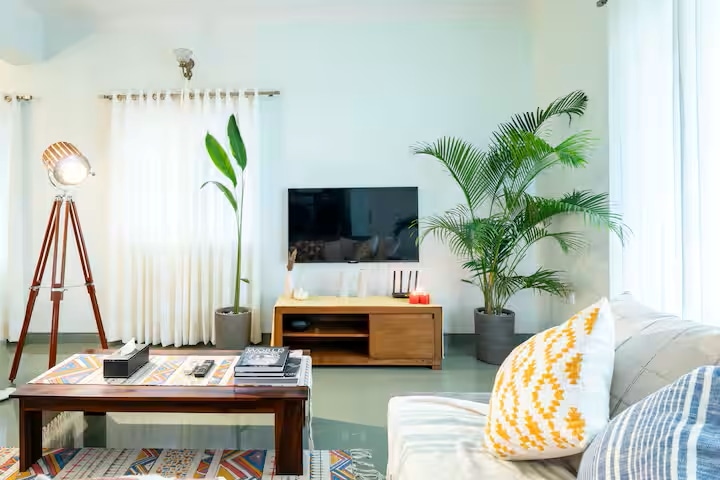 3BHK Bridgerton villa w/pool| 8mins from Calangute by Savera Stays - Tap to explore photos