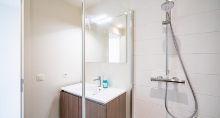 Vibrant Apartment Haven with Terrace Room Type - Vibrant Apartment Haven with Terrace