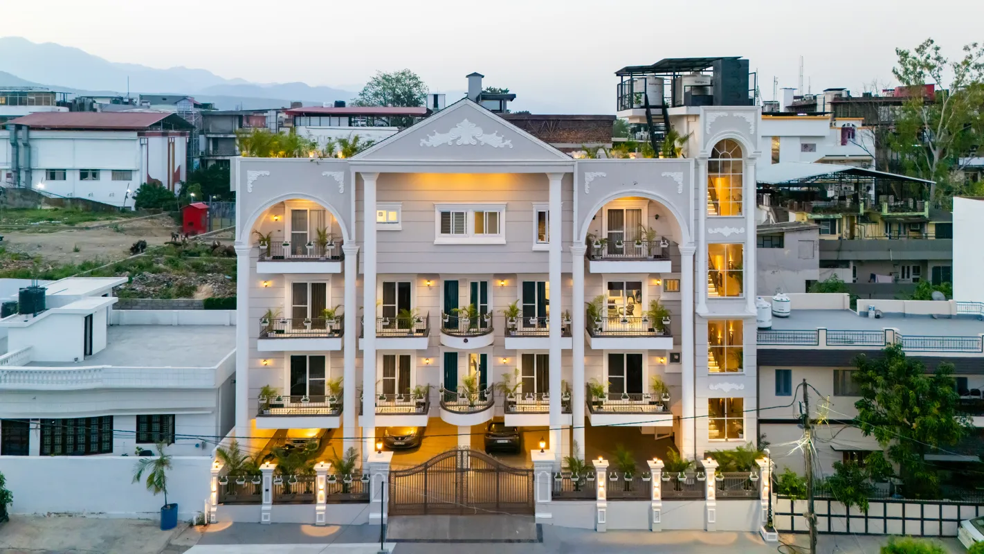 Alaya Stays Kalyan Mansion Cosmos | Grand 3 BHK Penthouse