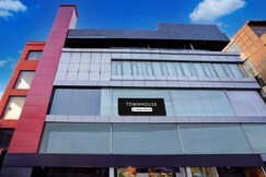 Super Townhouse Shri Prasanna Anjaneya Temple Bangalore Formerly High Rise