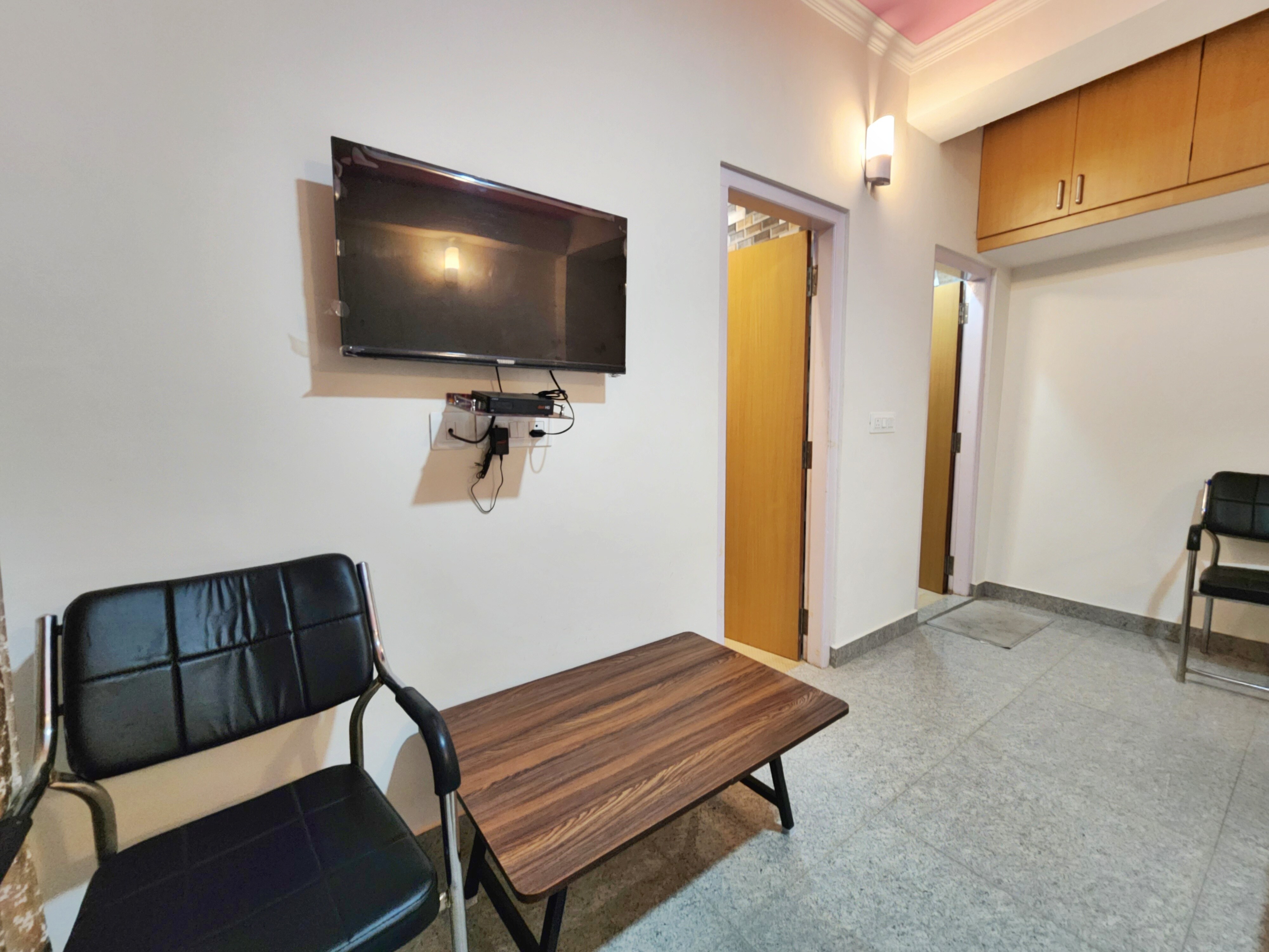 Sharma Homestay - Tap to explore photos
