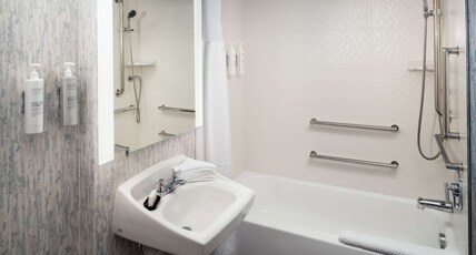 Embassy Suites by Hilton Orlando-North Room Type - 1KG MOB HEA ACC TUB STE NS