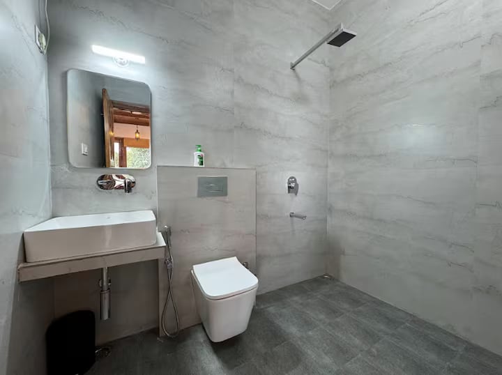 Merry Ville - Entire 2BHK Luxe Cottage - Tap to explore photos