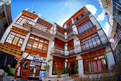 Ree Yul Guest House