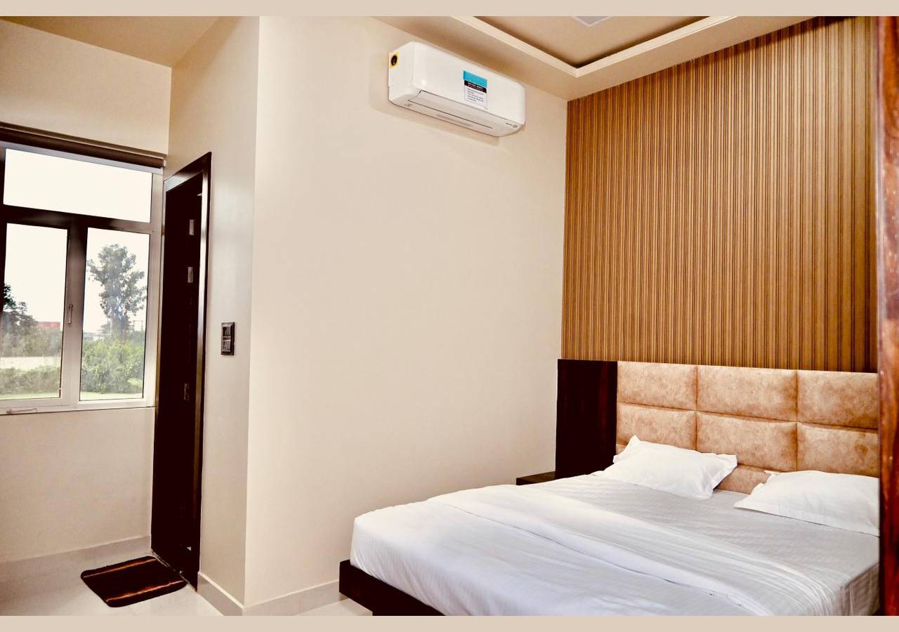 Hotel Rameshwaram - Tap to explore photos