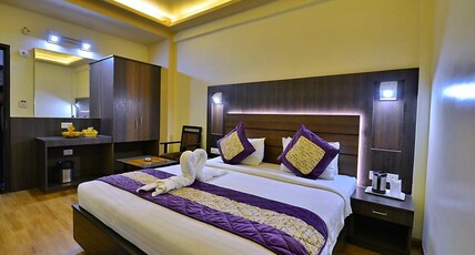 Hotel Samrat Room Type - Deluxe Double Bed Room