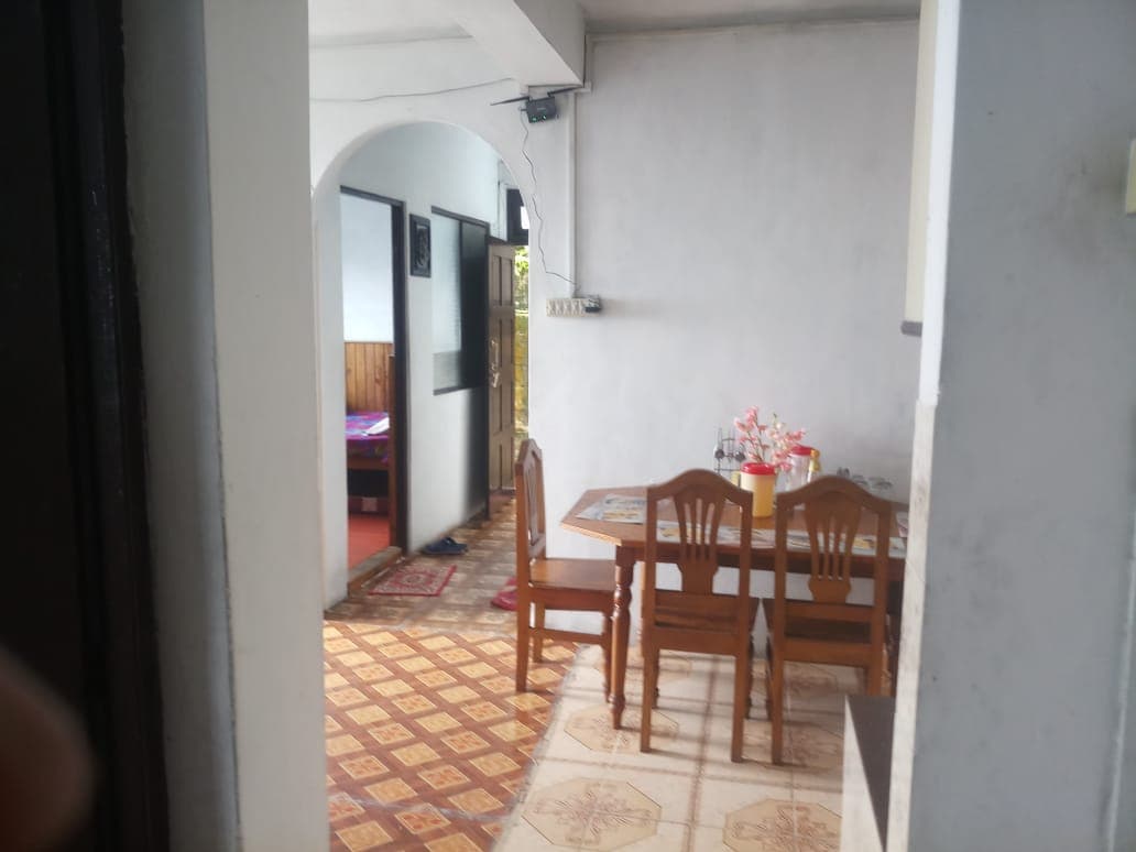 SEVEN DAYS HOME STAY - Tap to explore photos