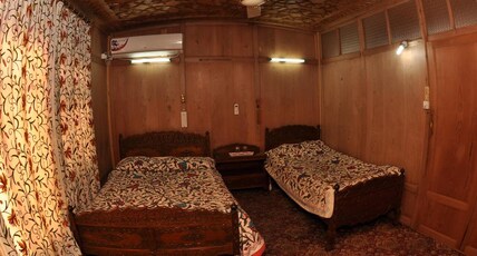 Peace of Mind Group of Houseboats Room Type - Deluxe AC Room