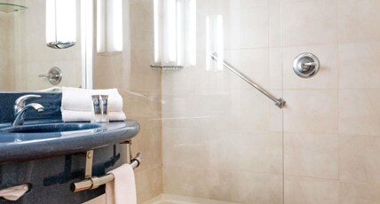 Novotel Monterrey Valle Room Type - Standard with 1 Queen Bed
