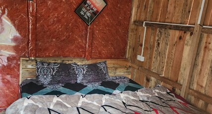 Wolf Stays Room Type - Bedroom 5