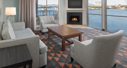 Holiday Inn PORTLAND - COLUMBIA RIVERFRONT Room Type - 1 Bedroom Suite 2 Queen