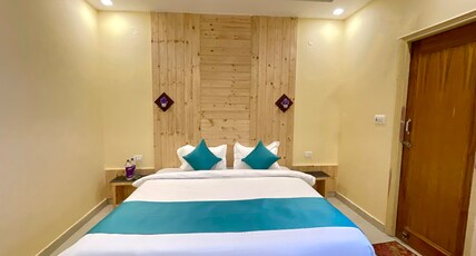Hotel Satya Inn Room Type - Deluxe Room