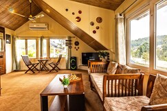 Silverleaf Cottage 2BR by Homeyhuts