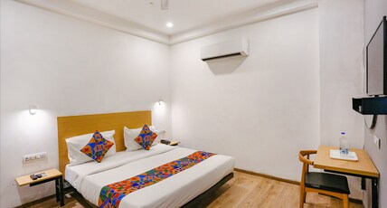 FabHotel Roseman Room Type - Deluxe Room