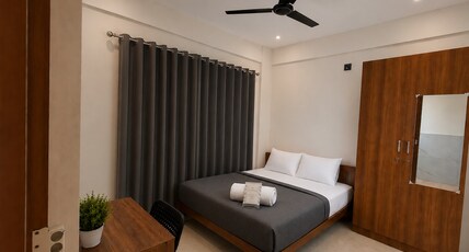 Z Express Montreal Room Type - Deluxe Queen