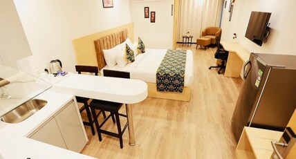 Grand Anukampa Swimming Pool & Rooftop Bar Room Type - Bedroom 5