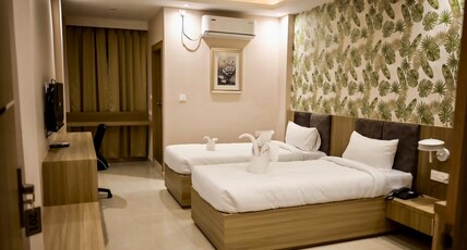 HOTEL AIRPORT VIEW Room Type - Royal Gold Twin