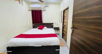 Hotel Mythri Room Type - Deluxe King Room