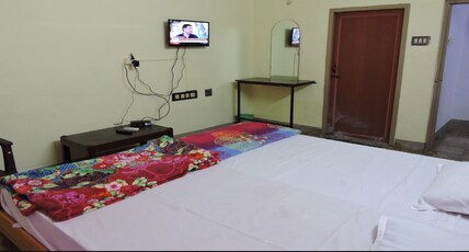 Hotel SriBalaji Room Type - Double Deluxe non AC