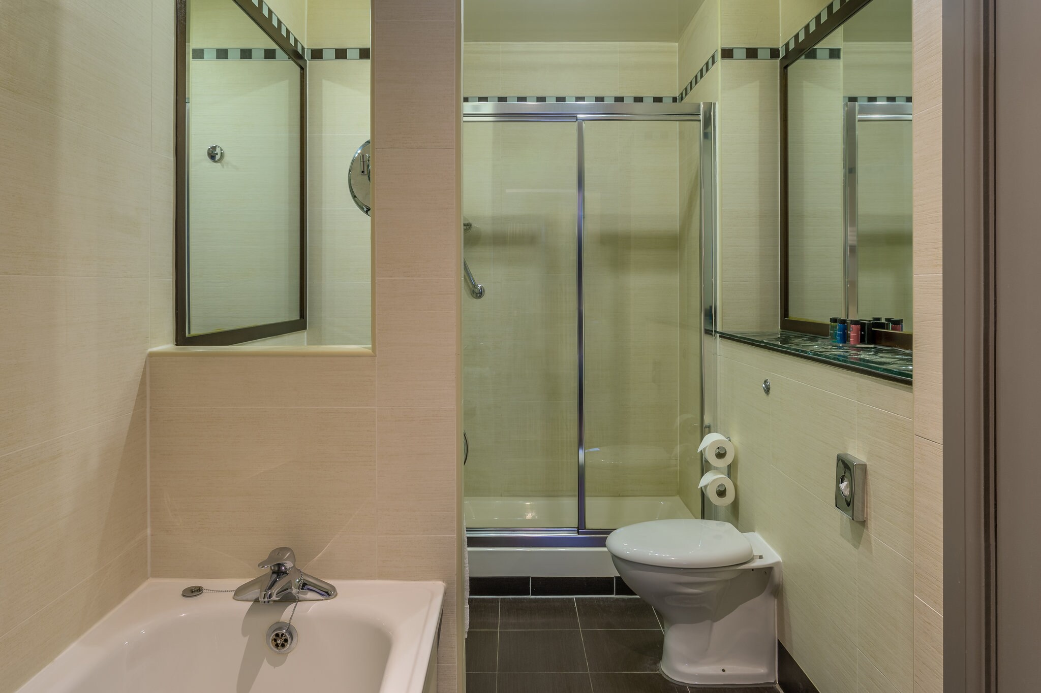 Crowne Plaza DUBLIN AIRPORT - Tap to explore photos