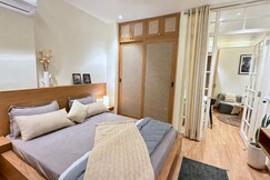 Amaltas 1BHK flat Cyber Hub Airport Malls Nearby