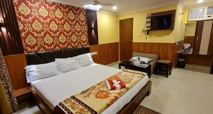 BALAKA LODGE Room Type - 3 BED SUPERIOR ROOM AC