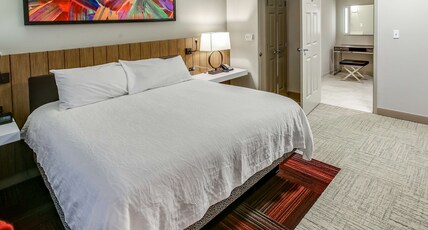 Hilton Garden Inn Ames Room Type - 1 KING 1BDRM  STE