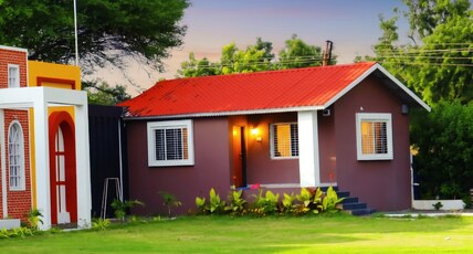 Jijau Farms and Resort Room Type - Red Roof Triple Bed Cottage (W Side)