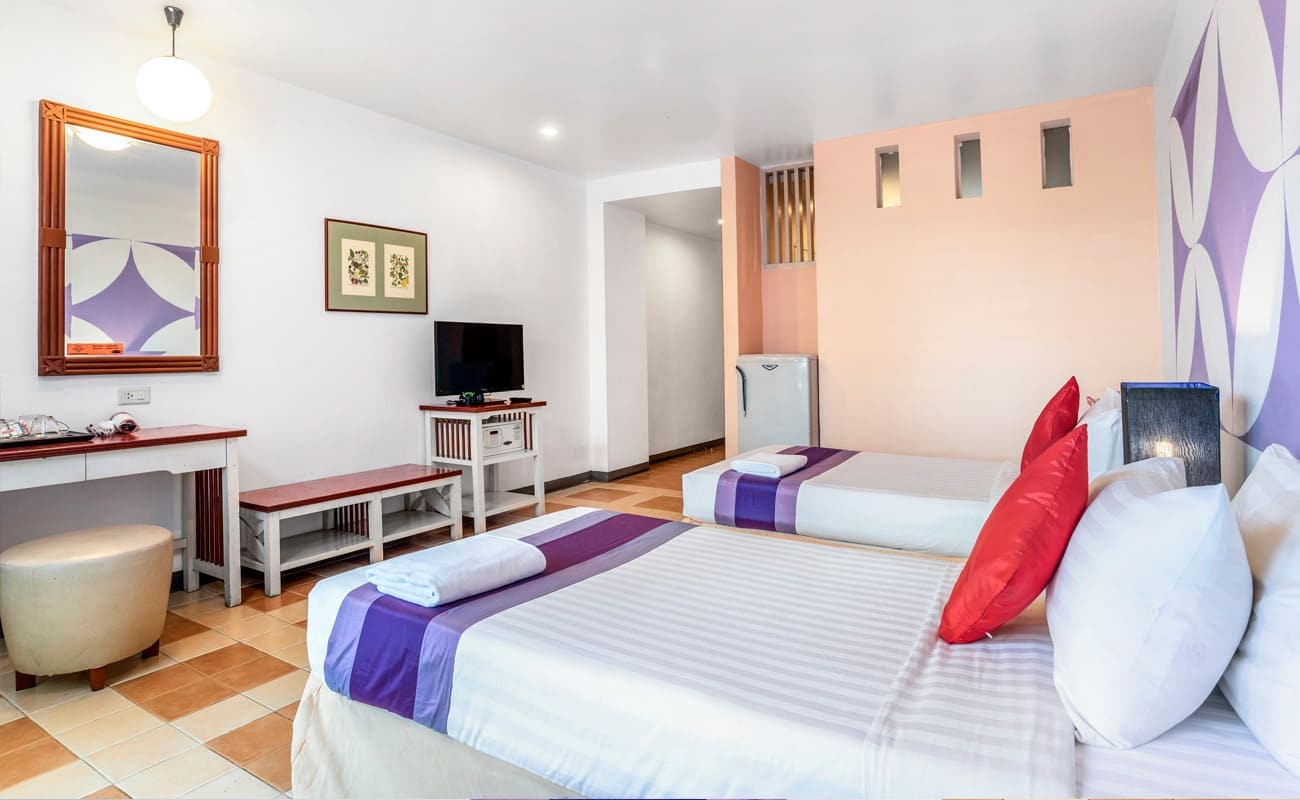 Sawasdee Sea View Hotel Pattaya - Tap to explore photos